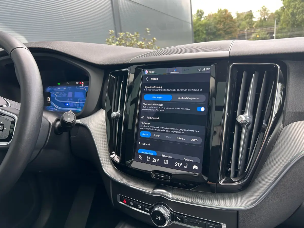 2.0 T6 Long Range AWD Plus Dark | Trekhaak | SOH 97% | Pano | Pilot Assist | BLIS | Stoel & stuurverwarming |