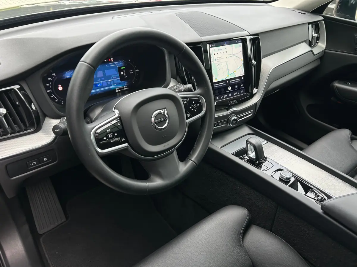 2.0 T6 Long Range AWD Plus Dark | Trekhaak | SOH 97% | Pano | Pilot Assist | BLIS | Stoel & stuurverwarming |