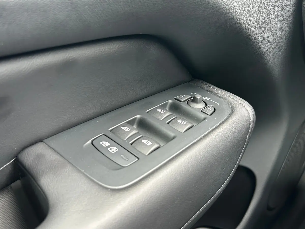 2.0 T6 Long Range AWD Plus Dark | Trekhaak | SOH 97% | Pano | Pilot Assist | BLIS | Stoel & stuurverwarming |