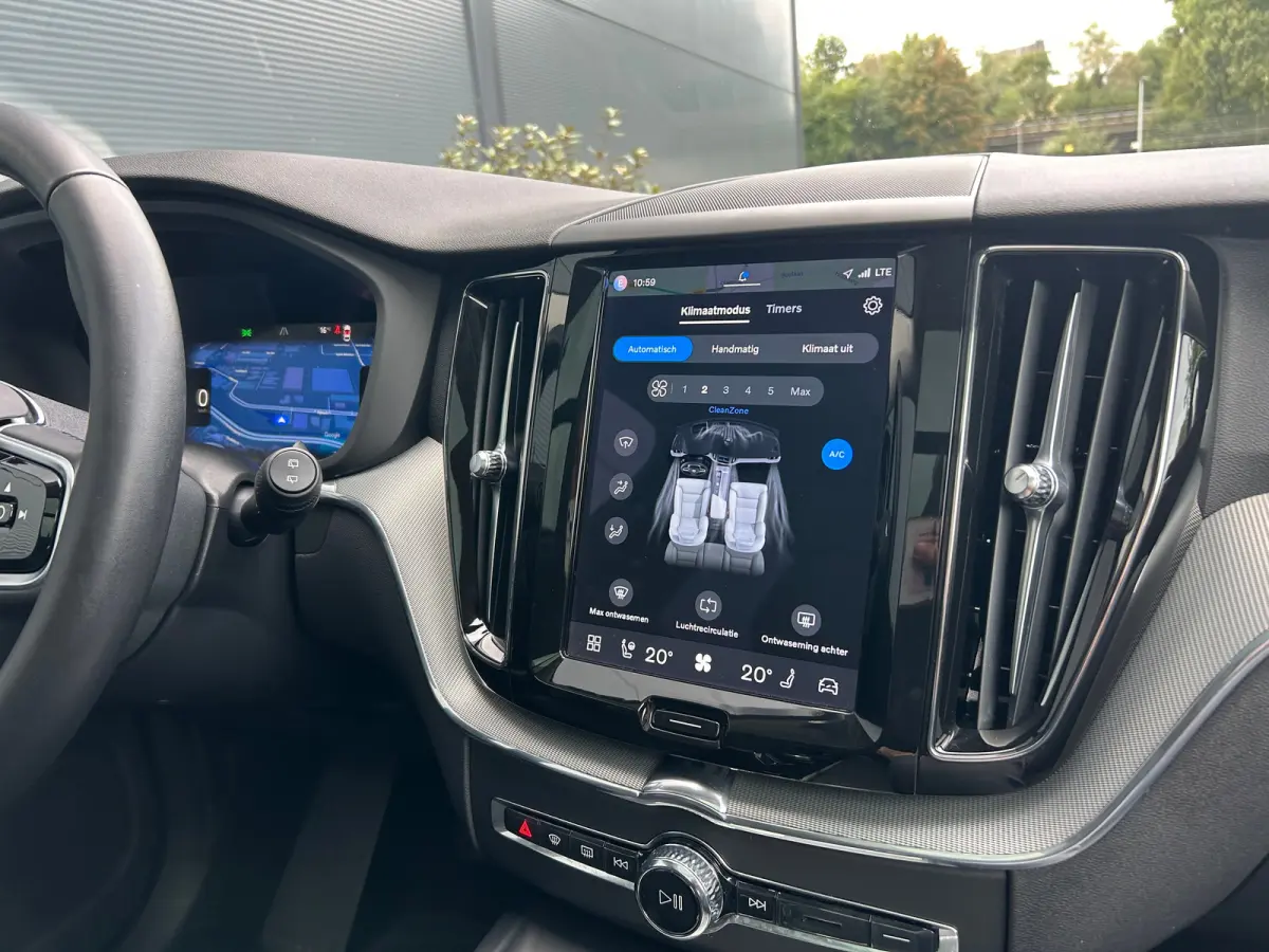 2.0 T6 Long Range AWD Plus Dark | Trekhaak | SOH 97% | Pano | Pilot Assist | BLIS | Stoel & stuurverwarming |