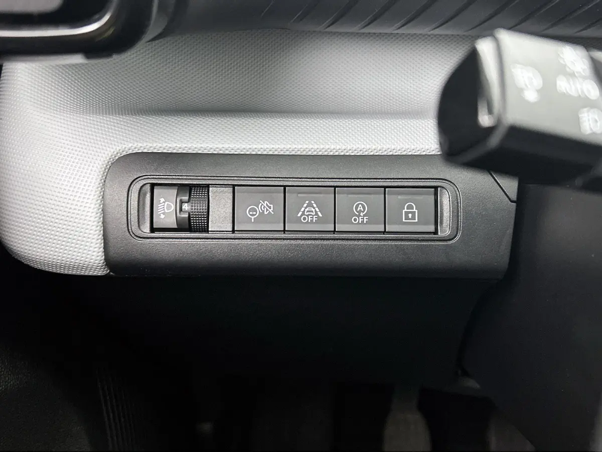 You 1.2 Turbo 100pk | Lage kilometerstand | Airco | Cruise Control | Parkeersensoren | Bluetooth | Automatisch dimlicht | Led koplampen | Multifunctioneel stuurwiel |