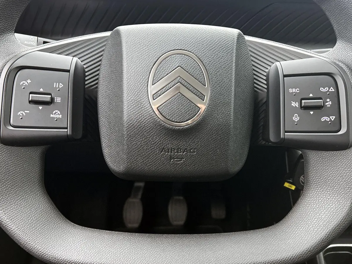You 1.2 Turbo 100pk | Lage kilometerstand | Airco | Cruise Control | Parkeersensoren | Bluetooth | Automatisch dimlicht | Led koplampen | Multifunctioneel stuurwiel |