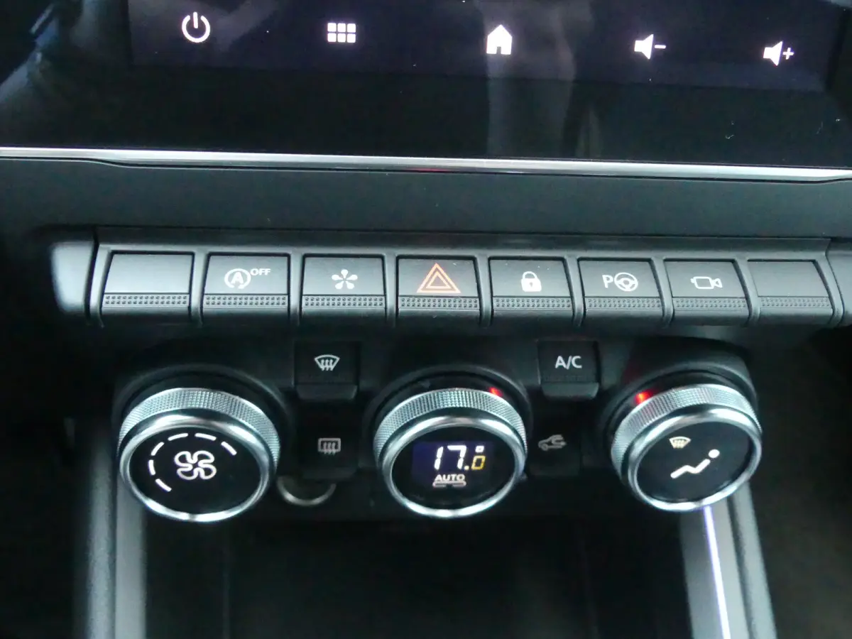 1.0 TCe Intens Lutecia | CAMERA | 360 CAMERA | PARKEERSENSOREN V+A | 17'' LMV | APPLE CARPLAY/ANDROID AUTO | NAVI | LMV 17" |