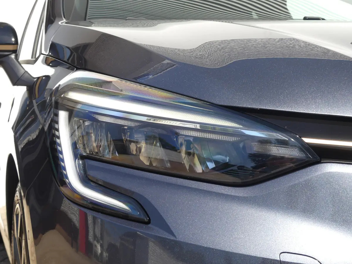 1.0 TCe Intens Lutecia | CAMERA | 360 CAMERA | PARKEERSENSOREN V+A | 17'' LMV | APPLE CARPLAY/ANDROID AUTO | NAVI | LMV 17" |