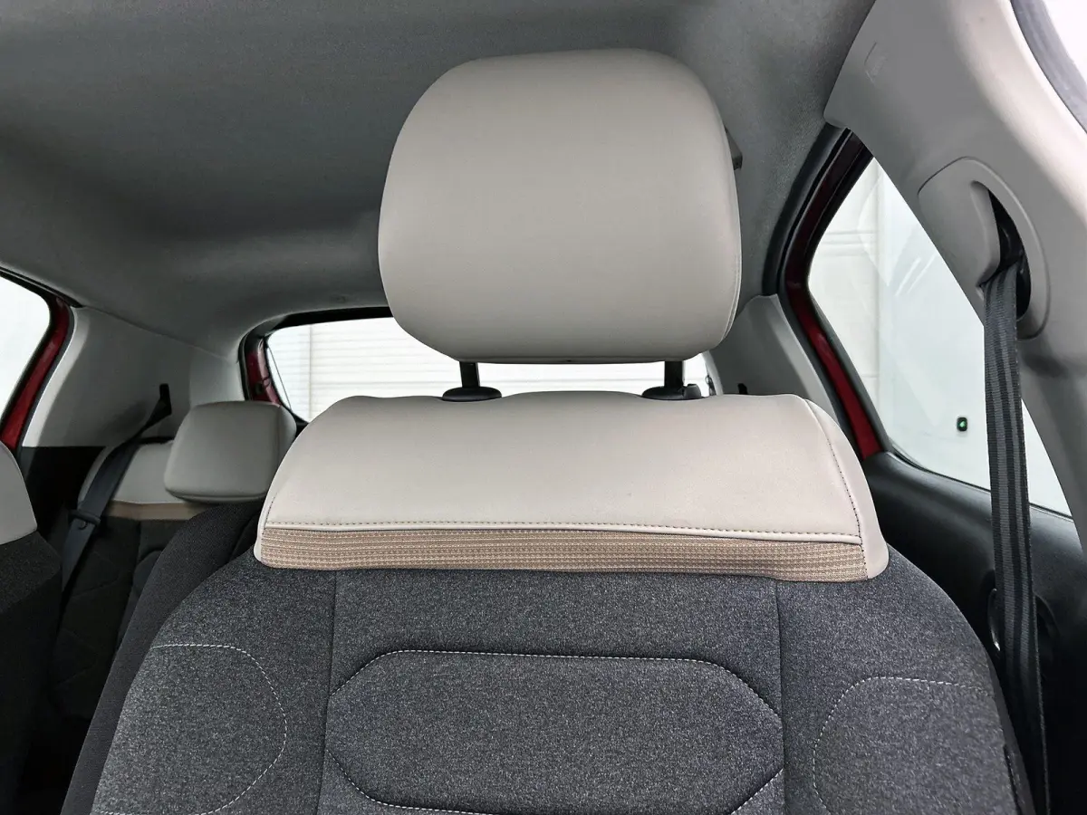 Shine 83pk | Navigatie | Achteruitrijcamera | Climate Control | Cruise Control | Parkeersensoren | Bluetooth | Apple Carplay / Android Auto | Elektrisch inklapbare spiegels | Afwijkende dakk