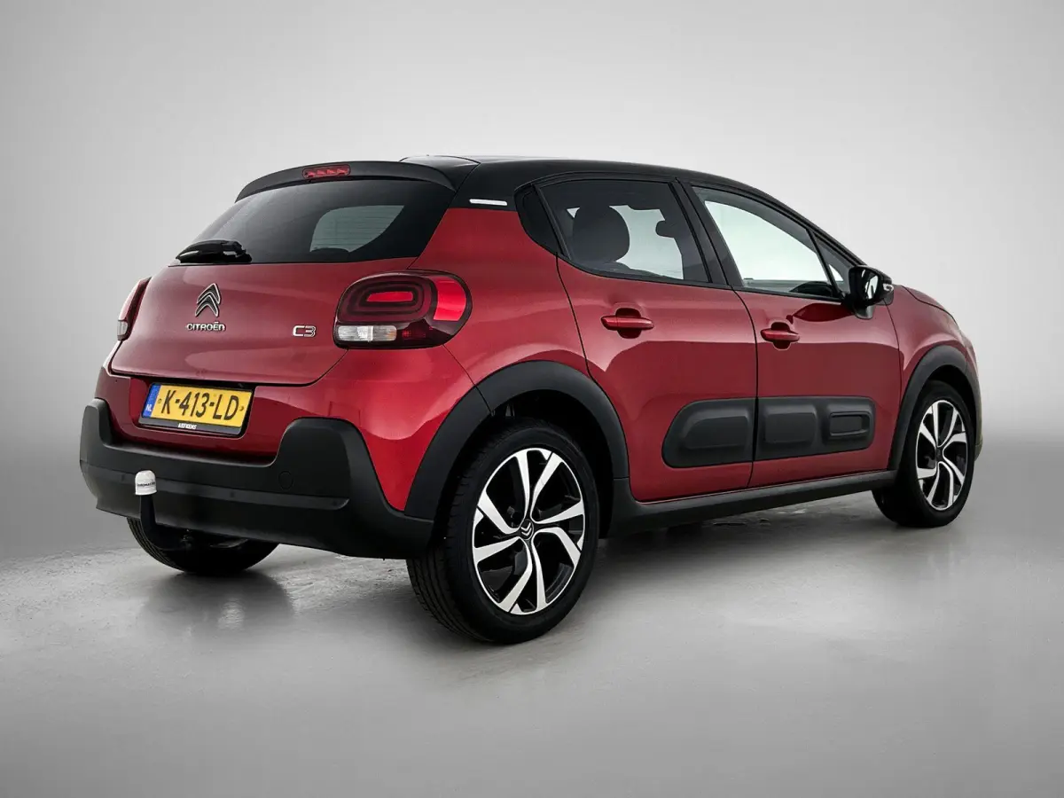 Shine 83pk | Navigatie | Achteruitrijcamera | Climate Control | Cruise Control | Parkeersensoren | Bluetooth | Apple Carplay / Android Auto | Elektrisch inklapbare spiegels | Afwijkende dakk