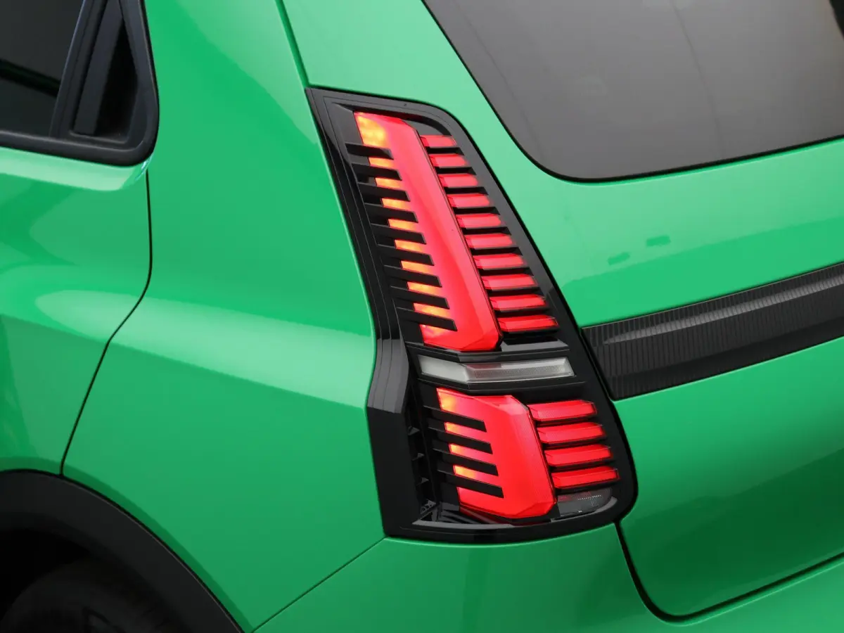 comfort range techno 52 kWh | 1e Eigenaar | Nieuwstaat | Pack Advanced Driving Assist | Pack winter