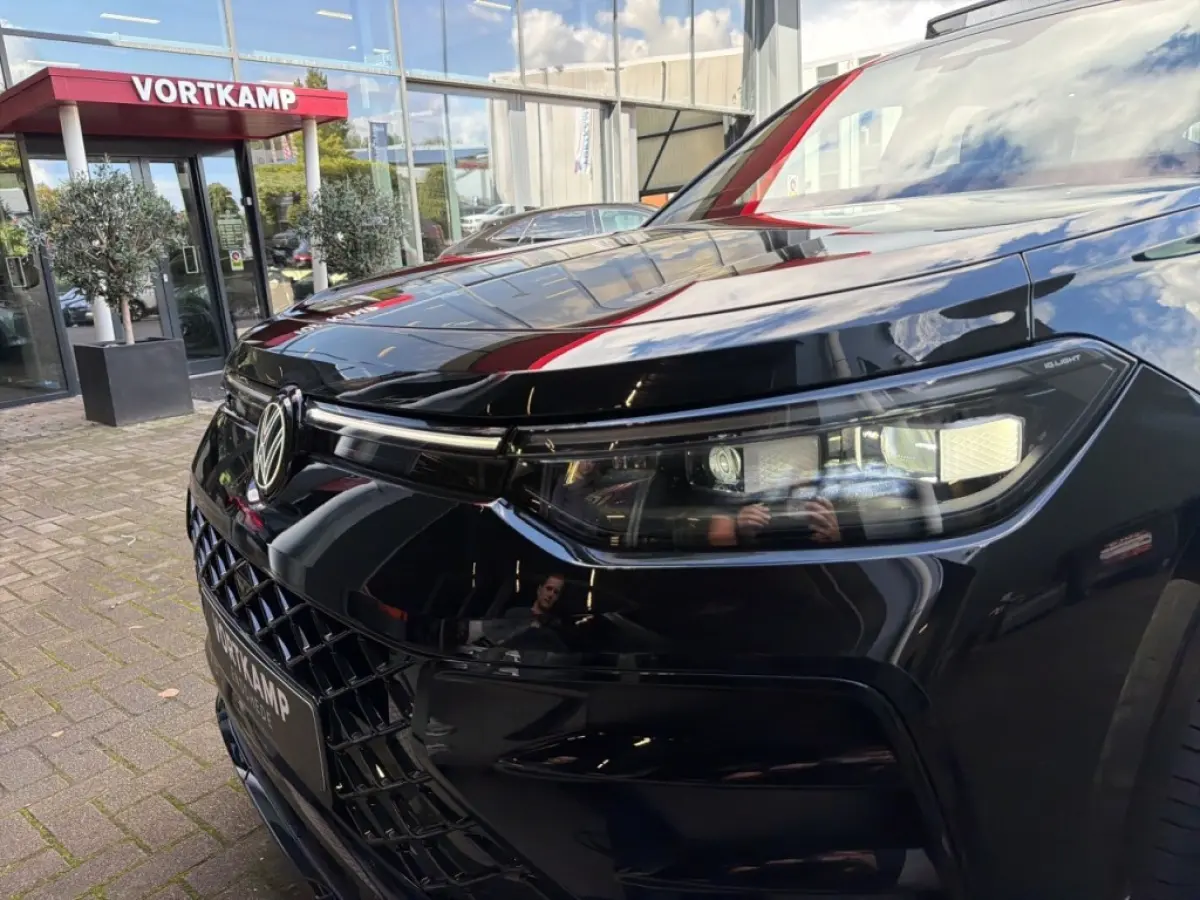 1.5 TSI E-HYBRID 272 PK PANO-DAK/LEDER/H+K/TREKHAAK/360CAMERA/DCC