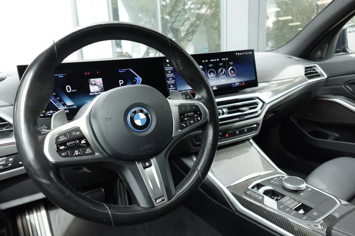 330e xDrive M SPORT PANO 360 CAM VOL