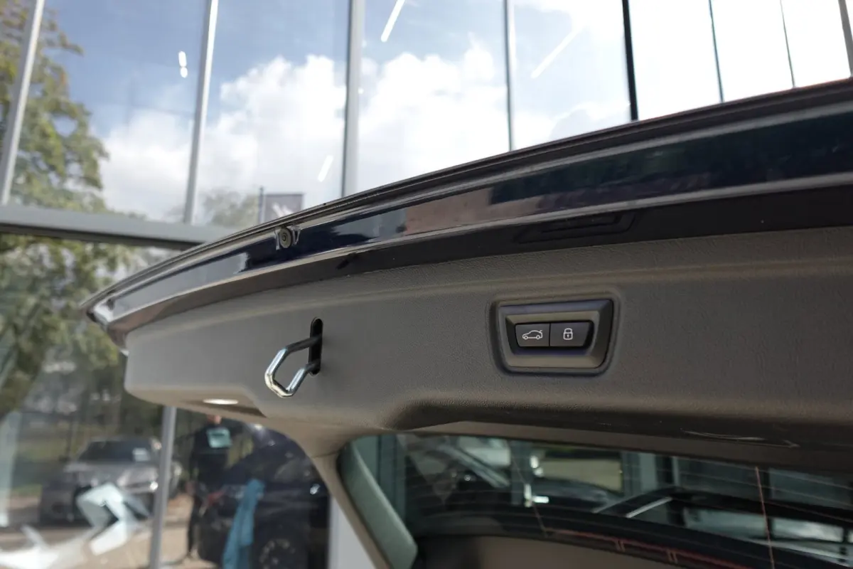 330e xDrive M SPORT PANO 360 CAM VOL