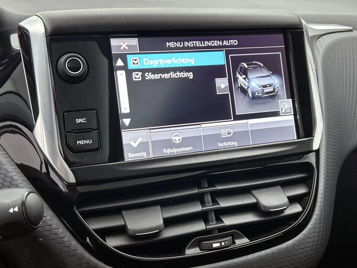 SUV Blue Lion 110pk | Lage kilometerstand! | 1e Eigenaar | Navigatie | Panoramadak | Airco | Cruise Control | Parkeersensoren | DAB+ radio | Bluetooth | Elektrisch inklapbare spiegels | Mult