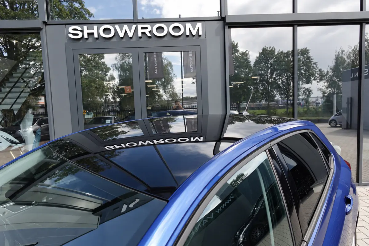 1.0 TSI R-Line Business KEYLESS CARPLAY CAM