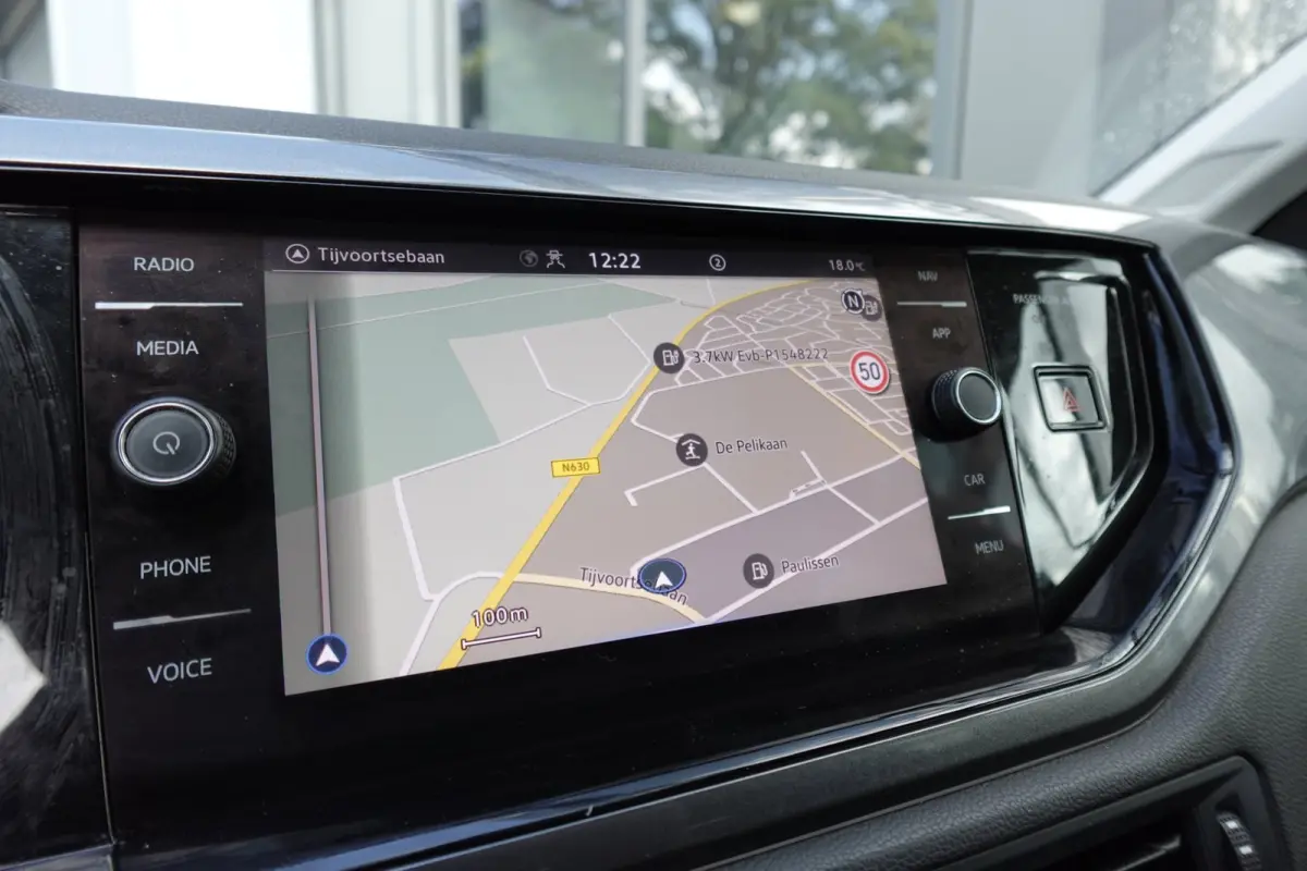1.0 TSI R-Line Business KEYLESS CARPLAY CAM