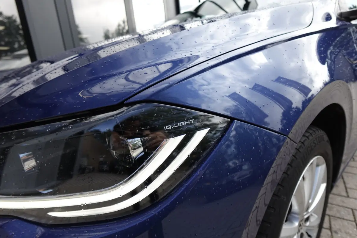 1.0 TSI R-Line Business KEYLESS CARPLAY CAM