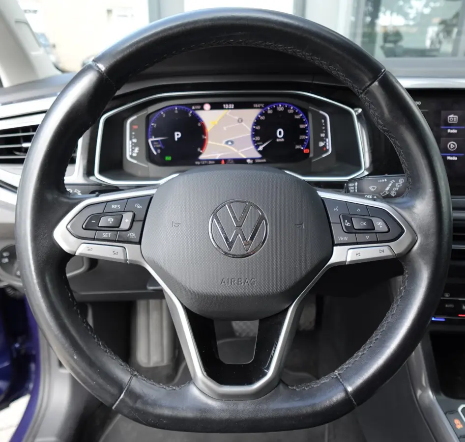 1.0 TSI R-Line Business KEYLESS CARPLAY CAM