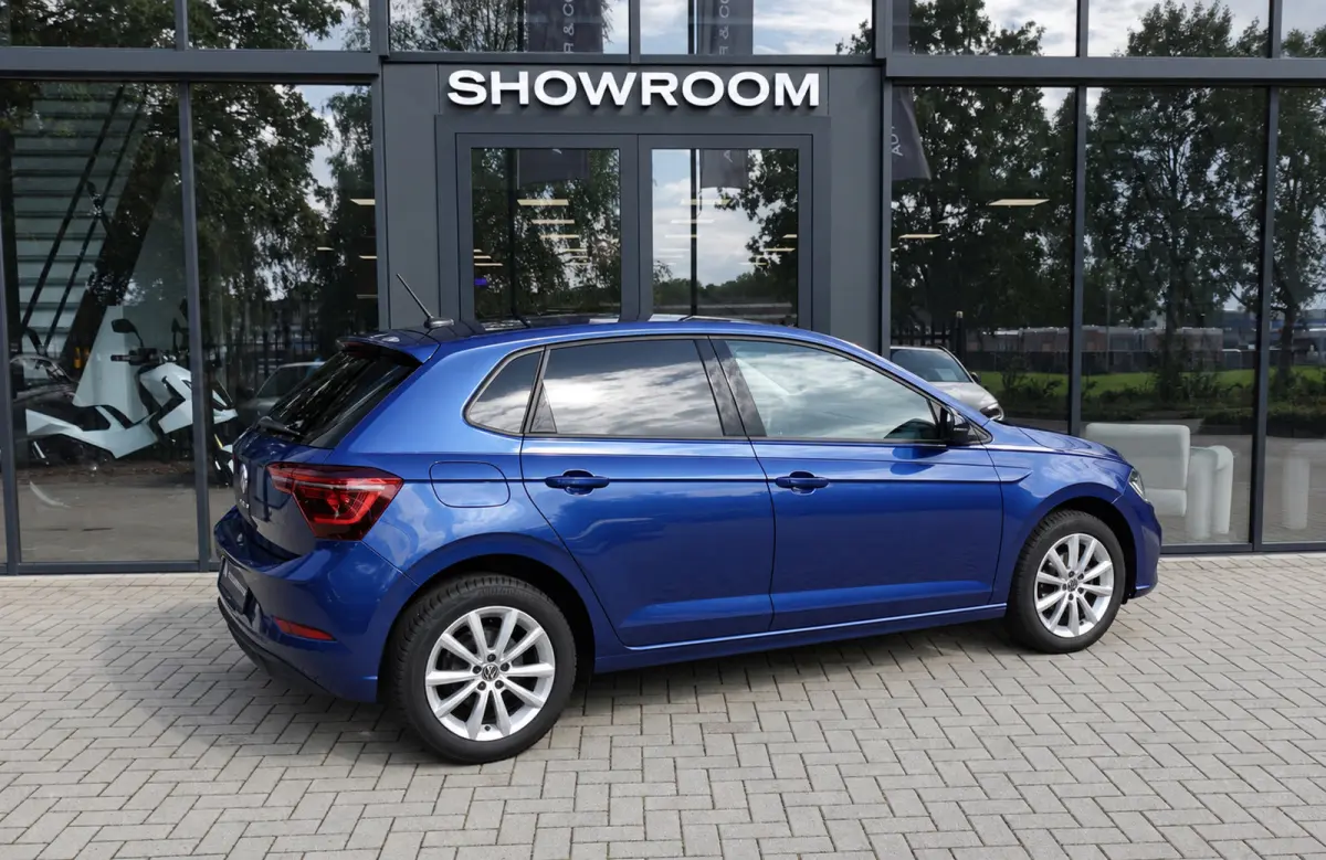 1.0 TSI R-Line Business KEYLESS CARPLAY CAM