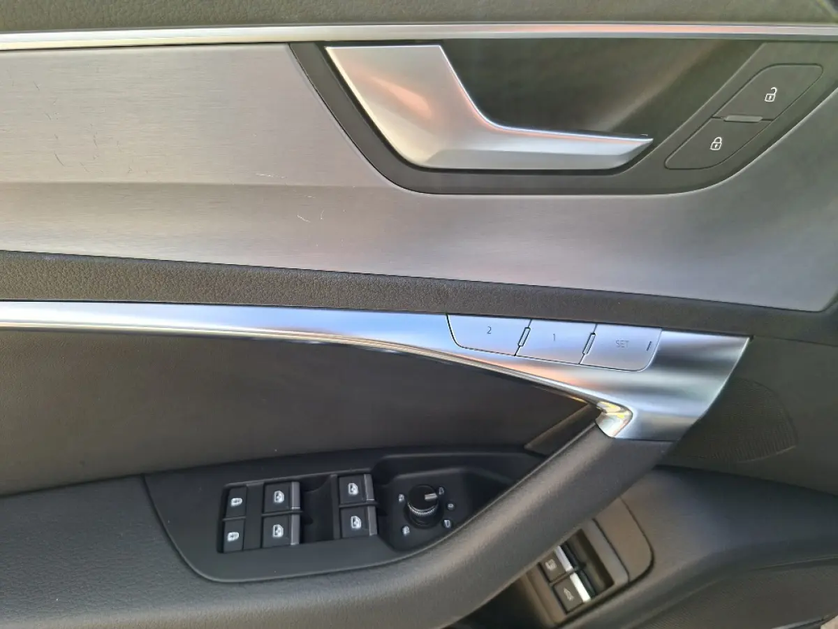 50 TFSI e Quattro S-Line edition * Panoramadak * B&O * Navigatiesysteem* Stoel/stuurverwarming *