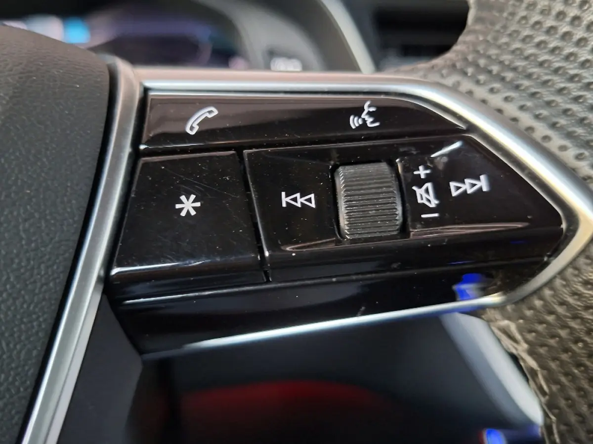 50 TFSI e Quattro S-Line edition * Panoramadak * B&O * Navigatiesysteem* Stoel/stuurverwarming *