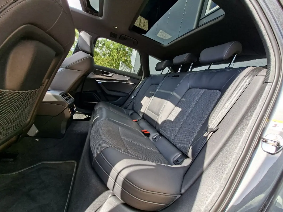 50 TFSI e Quattro S-Line edition * Panoramadak * B&O * Navigatiesysteem* Stoel/stuurverwarming *