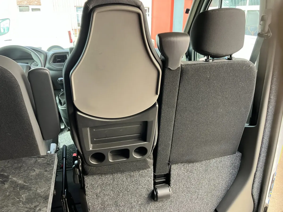 T35 2.3 dCi 135 L3H2 Work Edition Geschikt voor de Kart sport / race sport