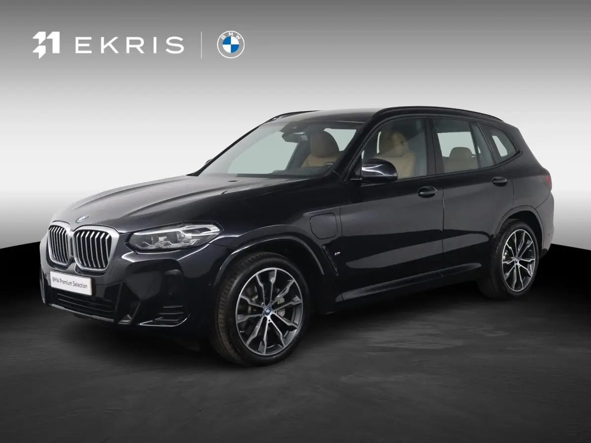 xDrive30e M Sportpakket | Trekhaak | Parking Assistant | Sportstoelen