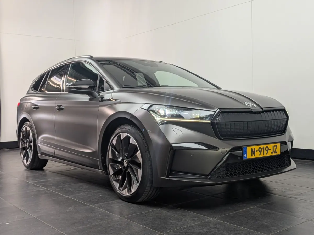60 Sportline l SOH 91,38% l 21" l Apple Car Play l Matte kleur l Navi l Sportstoelen l Leder/Alcantara l