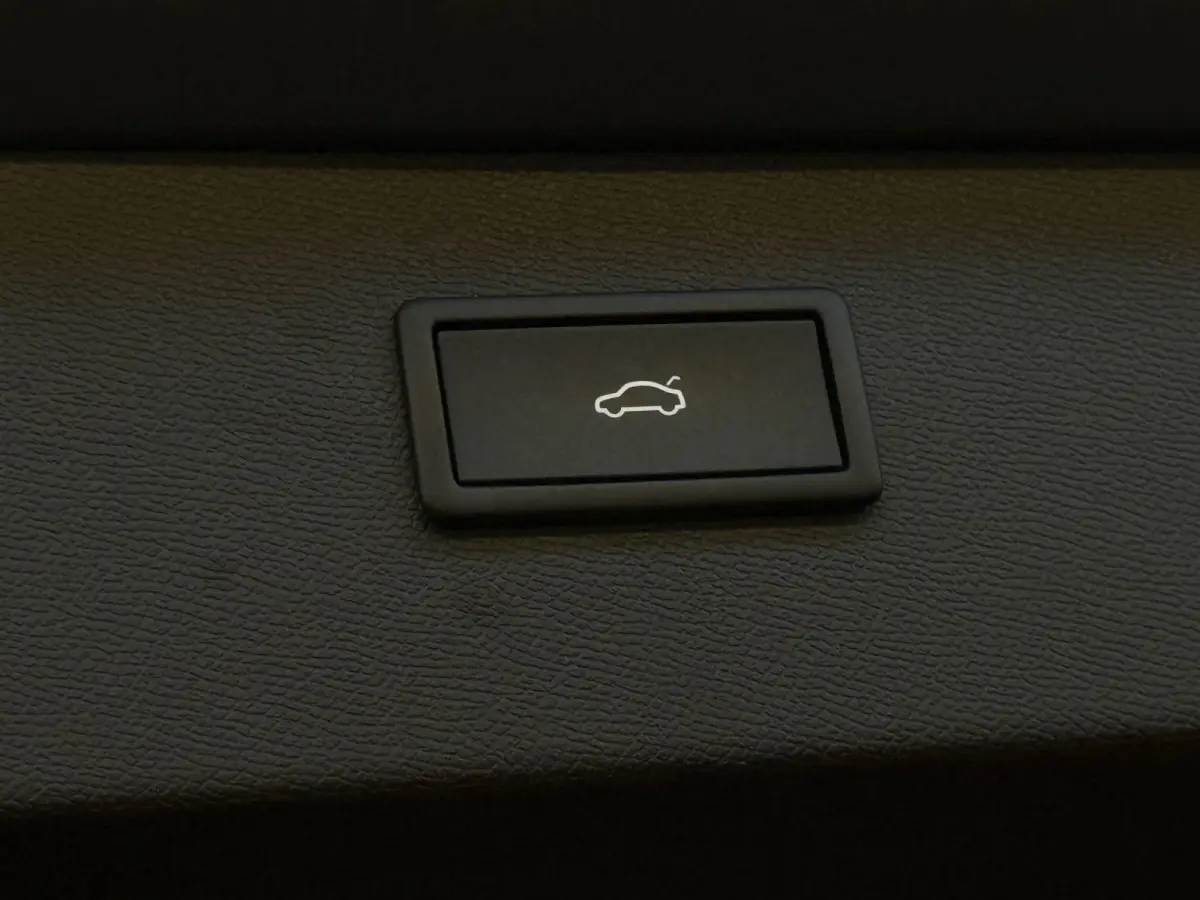 1.4 e-Hybrid VZ Performance Pano 360 Leder Keyless Sfeer