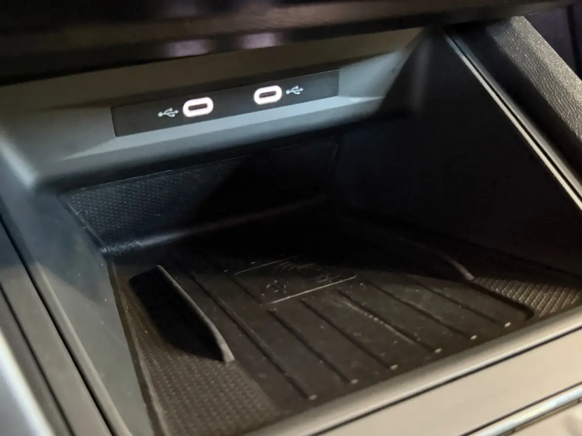 1.4 e-Hybrid VZ Performance Pano 360 Leder Keyless Sfeer