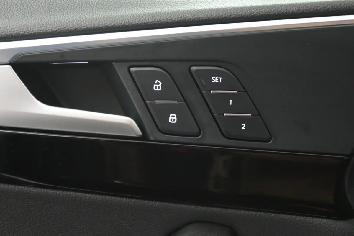 35 TFSI Sport S line black edition (DIGITALE COCKPIT, CAMERA, STOELVERWARMING/VERKOELING, ELEKTR STOELEN)