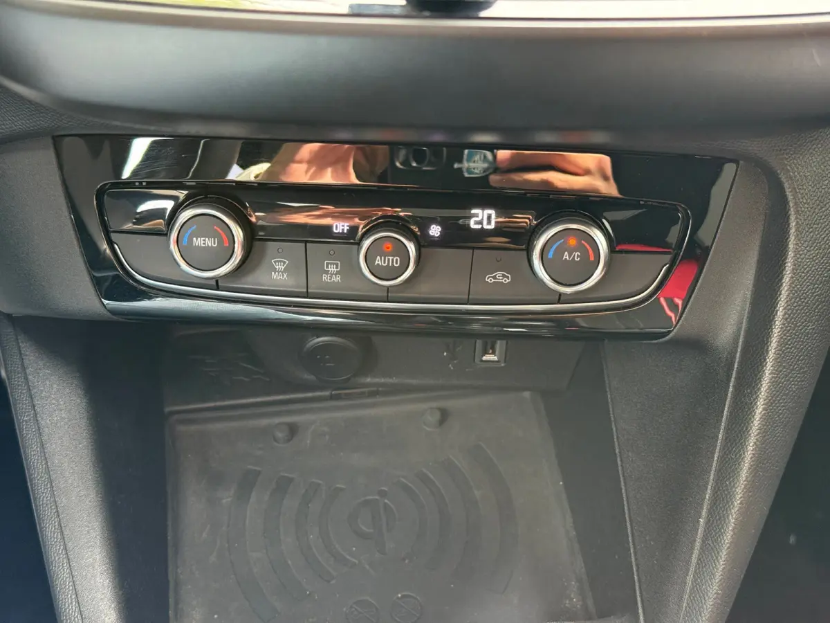 1.2 GS Line l Pano l Camera l Matrix LED l Lane Assist l Climate l 17inch l