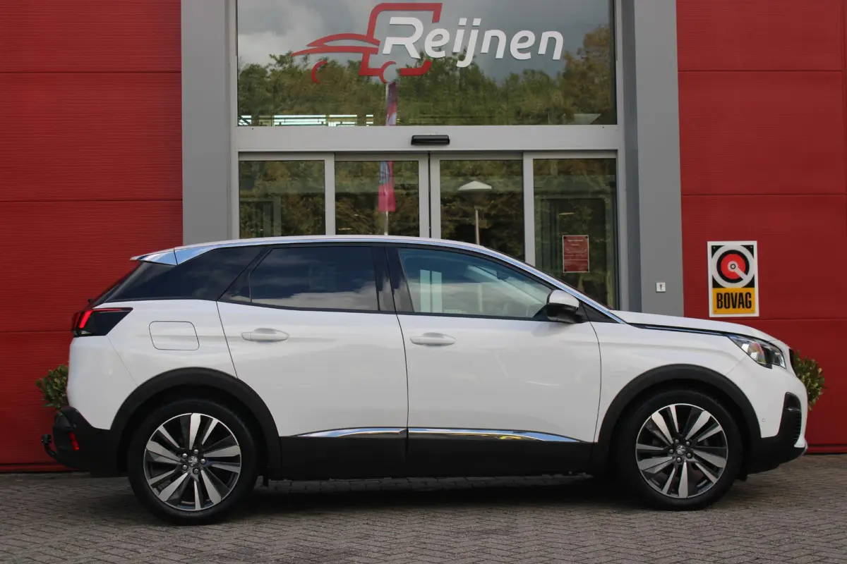 1.2 130PK AUTOMAAT ALLURE | LEDEREN BEKLEDING | TREKHAAK | ELEKTRISCH BEDIENBARE BESTUUDERSSTOEL MET GEHEUGENFUNCTIE | ADAPTIVE CRUISE CONTROL | ELEKTRISCH BEDIENBARE ACHTERKLEP | APPLE CARP