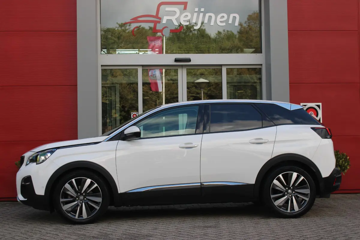 1.2 130PK AUTOMAAT ALLURE | LEDEREN BEKLEDING | TREKHAAK | ELEKTRISCH BEDIENBARE BESTUUDERSSTOEL MET GEHEUGENFUNCTIE | ADAPTIVE CRUISE CONTROL | ELEKTRISCH BEDIENBARE ACHTERKLEP | APPLE CARP