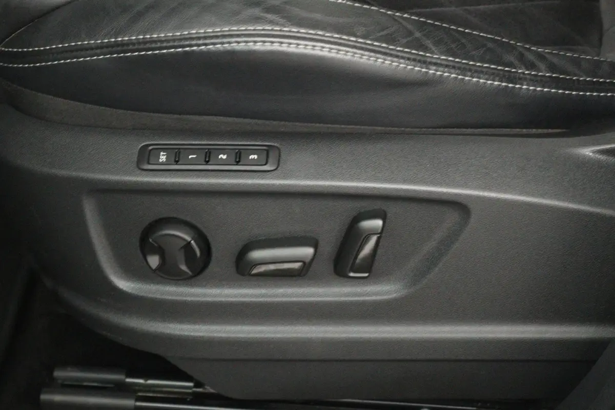 1.5 TSI Sportline Business 7p. (DIGITALE COCKPIT, PANORAMADAK, TREKHAAK, STOELVERWARMING, CAMERA)