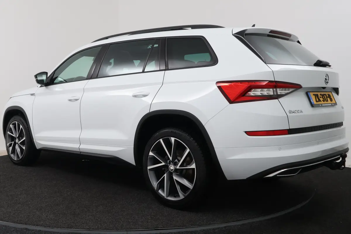1.5 TSI Sportline Business 7p. (DIGITALE COCKPIT, PANORAMADAK, TREKHAAK, STOELVERWARMING, CAMERA)