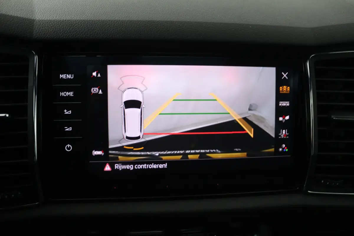 1.5 TSI Sportline Business 7p. (DIGITALE COCKPIT, PANORAMADAK, TREKHAAK, STOELVERWARMING, CAMERA)