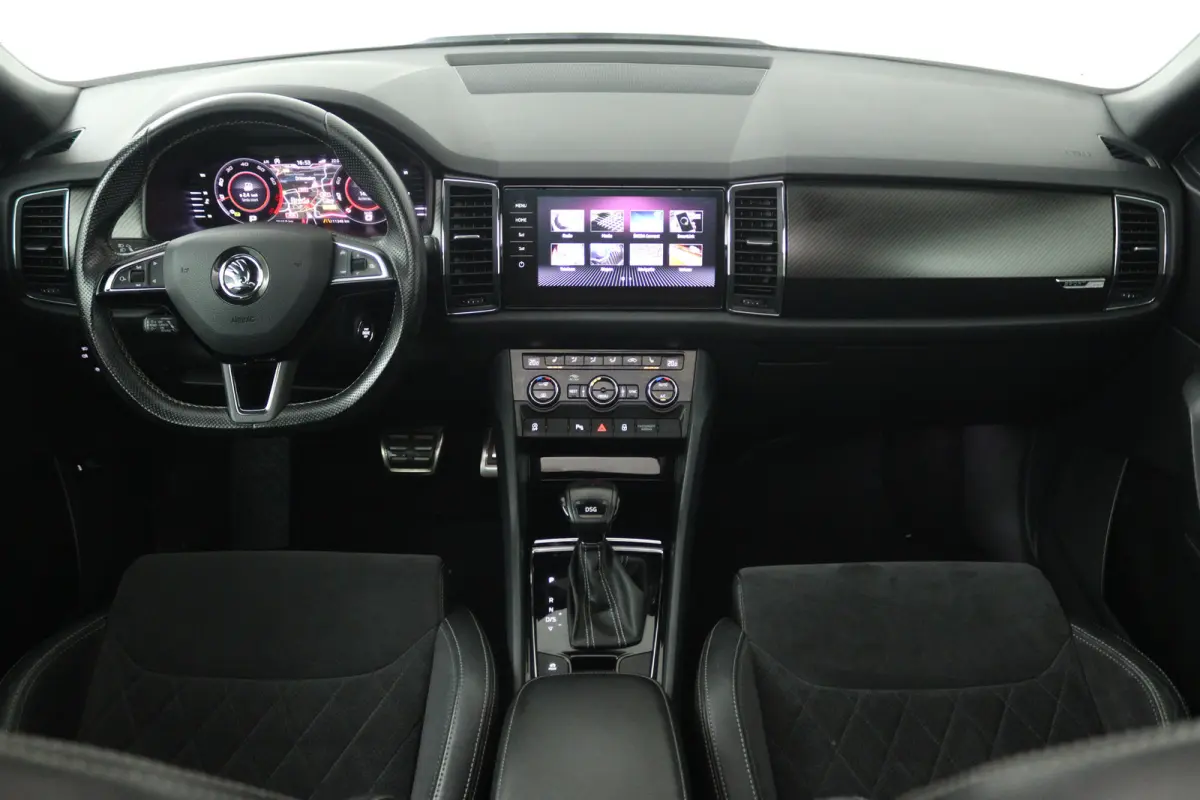 1.5 TSI Sportline Business 7p. (DIGITALE COCKPIT, PANORAMADAK, TREKHAAK, STOELVERWARMING, CAMERA)