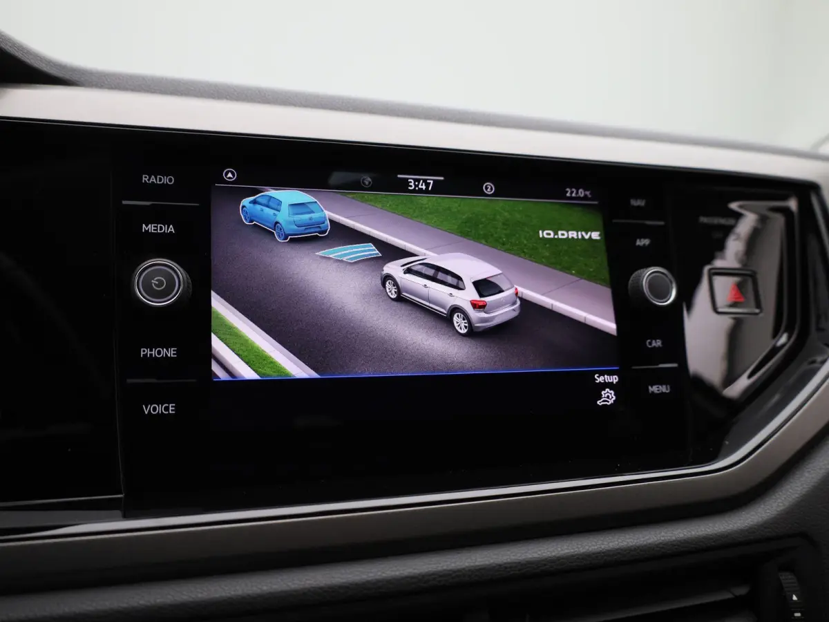 1.0 TSI R-Line Edition | Automaat | Apple Carplay / Android Auto | Achteruitrijcamera | Parkeersensoren | Lichtmetalen Velgen |