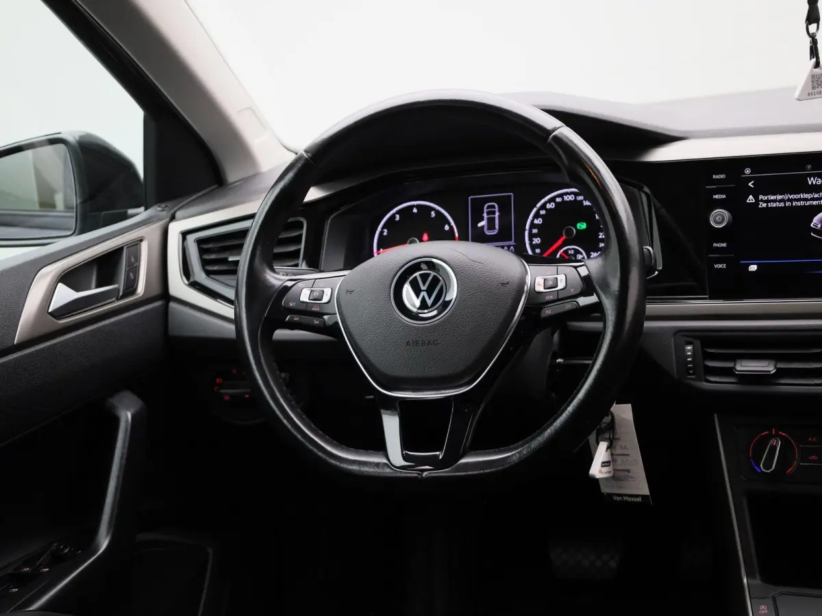 1.0 TSI R-Line Edition | Automaat | Apple Carplay / Android Auto | Achteruitrijcamera | Parkeersensoren | Lichtmetalen Velgen |