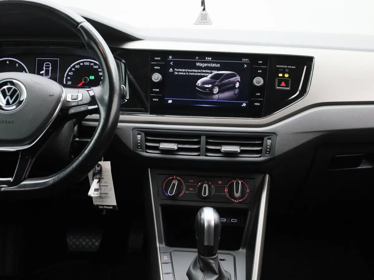 1.0 TSI R-Line Edition | Automaat | Apple Carplay / Android Auto | Achteruitrijcamera | Parkeersensoren | Lichtmetalen Velgen |
