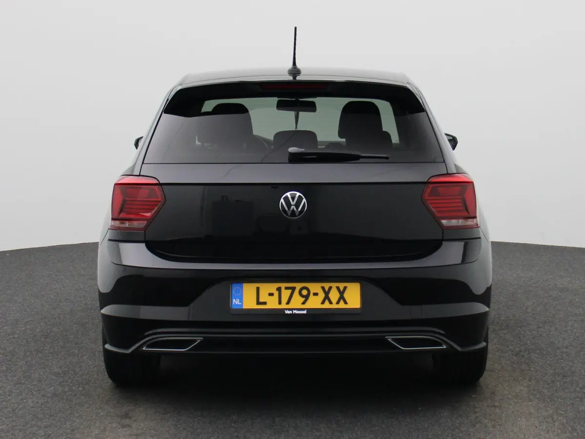 1.0 TSI R-Line Edition | Automaat | Apple Carplay / Android Auto | Achteruitrijcamera | Parkeersensoren | Lichtmetalen Velgen |