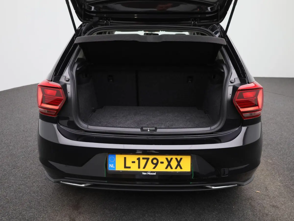1.0 TSI R-Line Edition | Automaat | Apple Carplay / Android Auto | Achteruitrijcamera | Parkeersensoren | Lichtmetalen Velgen |