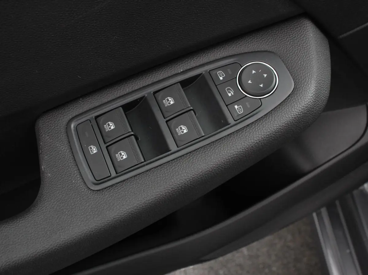 1.6 HEV Automaat Intense DEMO ! Apple Carplay/Android Auto Camera Climate Control Cruise Control Lichtmetalen velgen Digitale Cockpit