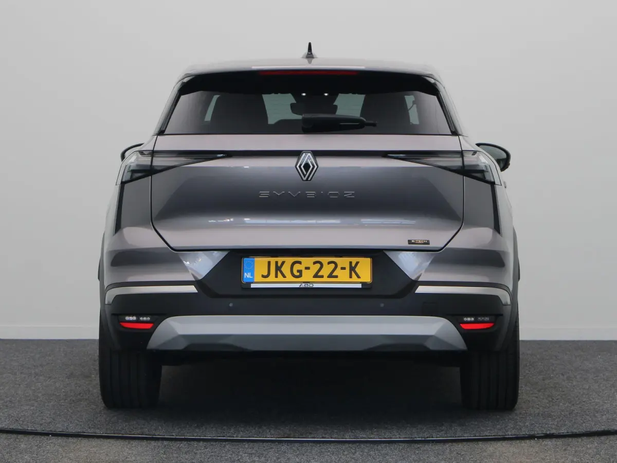1.8 E-Tech full hybrid 160 iconic | Elektrisch verstelbare voorstoelen | Verwarmbare voorstoelen | Elektrisch bedienbare achterklep | Google Maps navigatiesysteem |