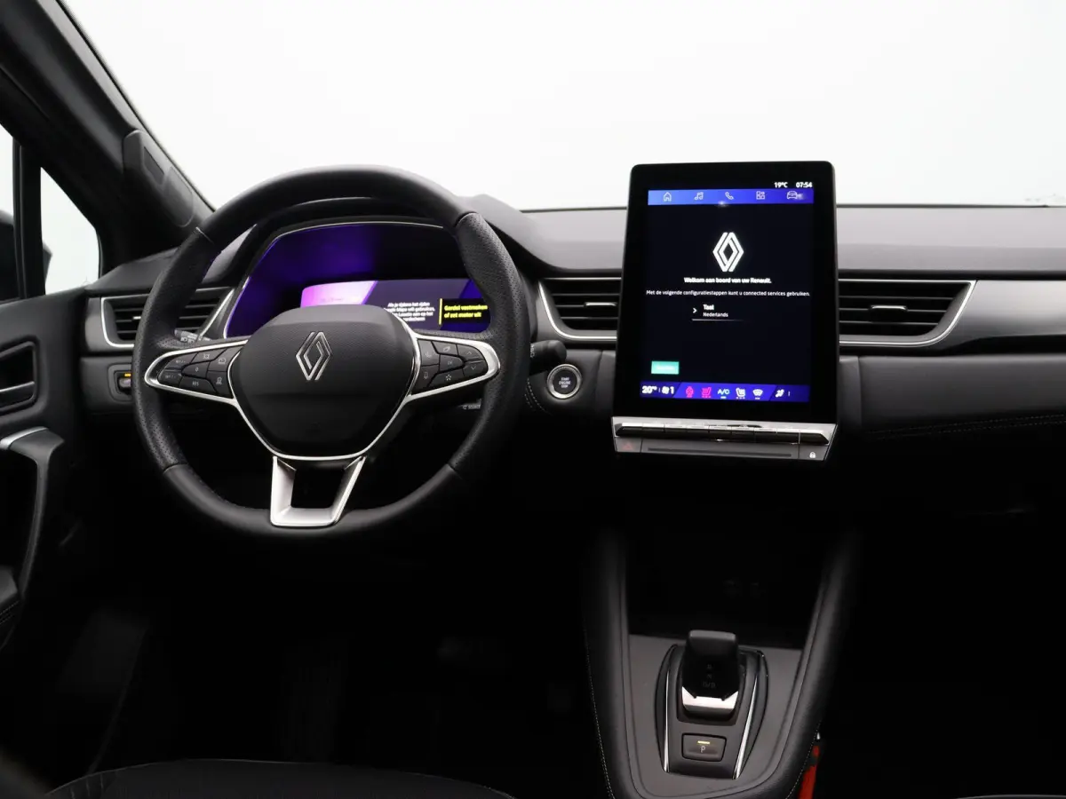1.8 E-Tech full hybrid 160 iconic | Elektrisch verstelbare voorstoelen | Verwarmbare voorstoelen | Elektrisch bedienbare achterklep | Google Maps navigatiesysteem |