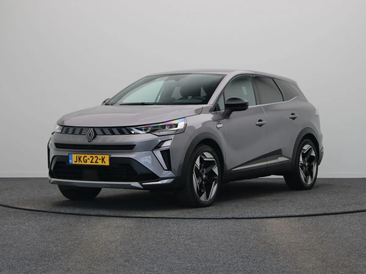 1.8 E-Tech full hybrid 160 iconic | Elektrisch verstelbare voorstoelen | Verwarmbare voorstoelen | Elektrisch bedienbare achterklep | Google Maps navigatiesysteem |