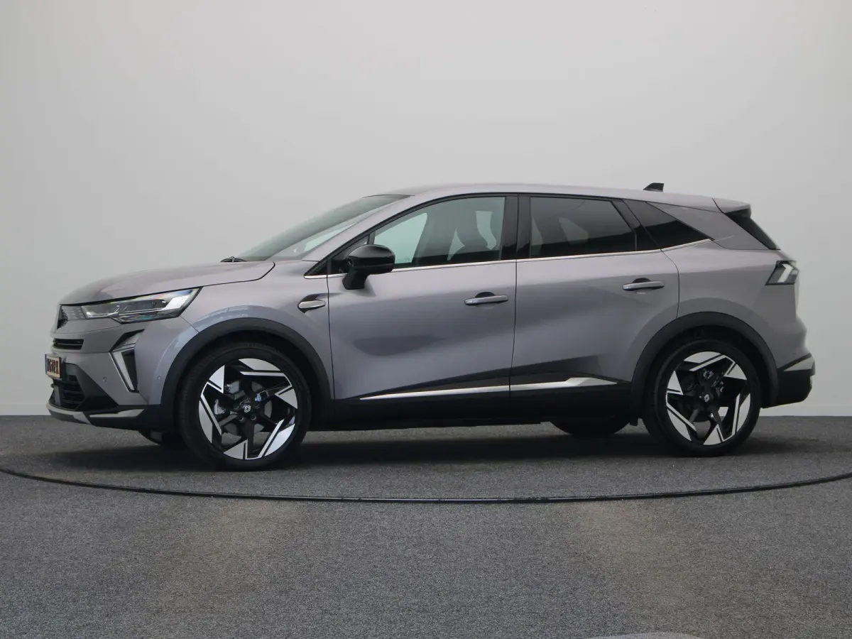 1.8 E-Tech full hybrid 160 iconic | Elektrisch verstelbare voorstoelen | Verwarmbare voorstoelen | Elektrisch bedienbare achterklep | Google Maps navigatiesysteem |