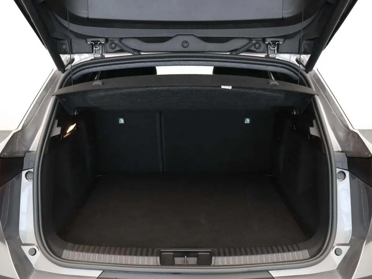 1.8 E-Tech full hybrid 160 iconic | Elektrisch verstelbare voorstoelen | Verwarmbare voorstoelen | Elektrisch bedienbare achterklep | Google Maps navigatiesysteem |
