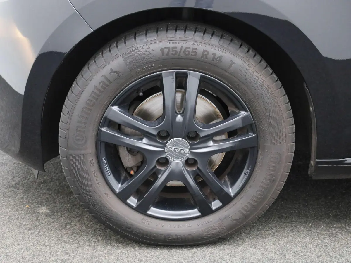 1.0 Greentech Fresh | Airconditioning | Cruise Control | Parkeersensoren | Lichtmetalen Velgen |