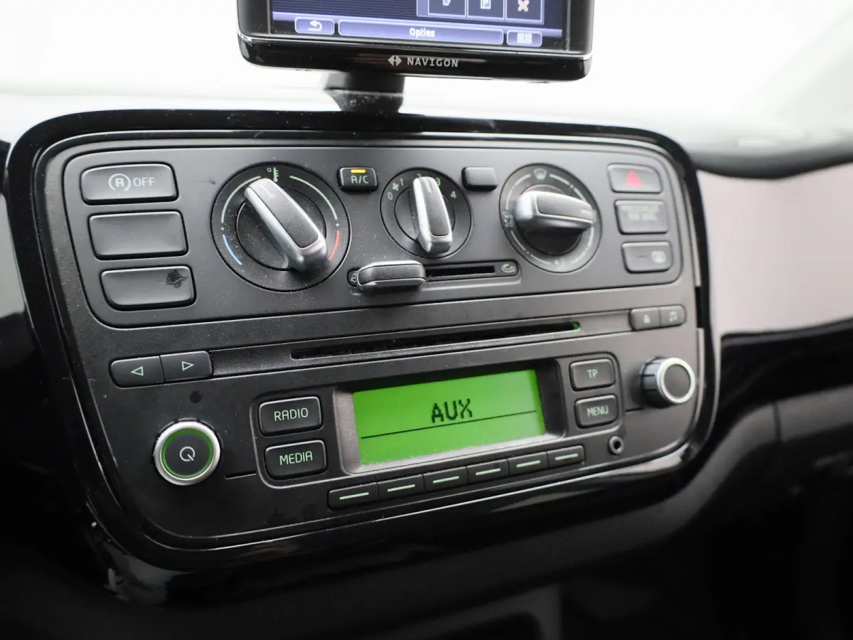 1.0 Greentech Fresh | Airconditioning | Cruise Control | Parkeersensoren | Lichtmetalen Velgen |