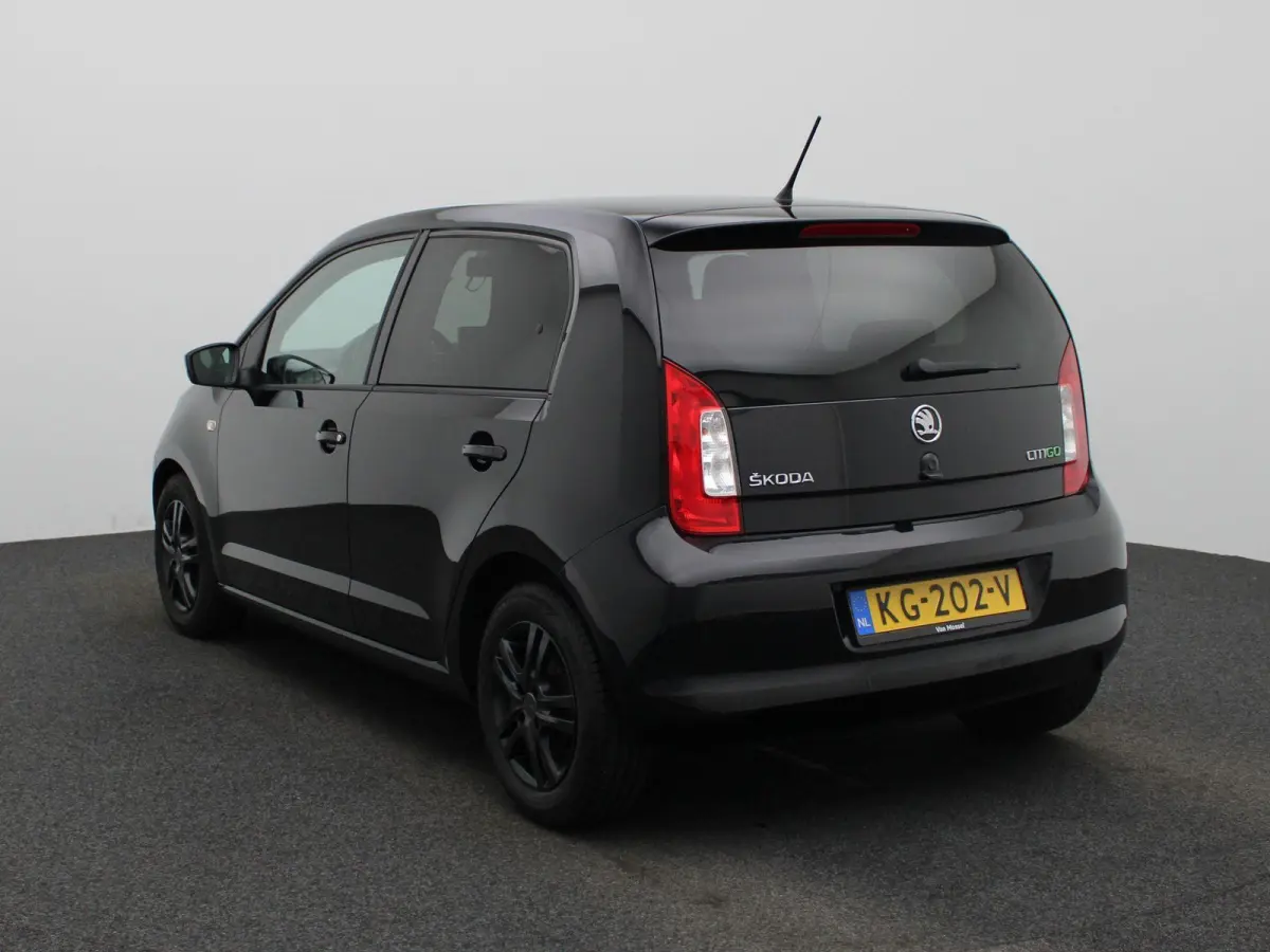 1.0 Greentech Fresh | Airconditioning | Cruise Control | Parkeersensoren | Lichtmetalen Velgen |